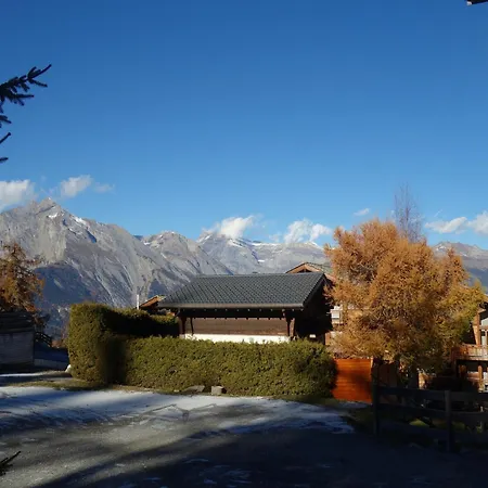 Charming With Valley-view Нанда